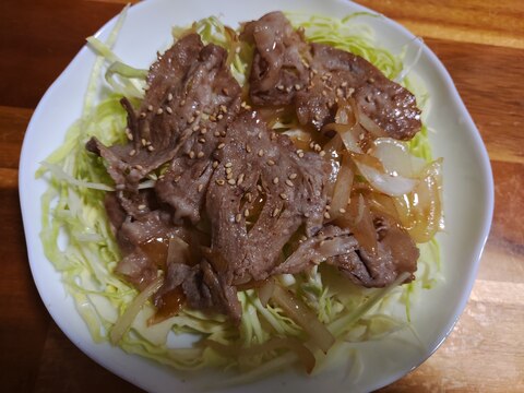 さっぱりでもボリューム満点！塩麹の豚肉サラダ